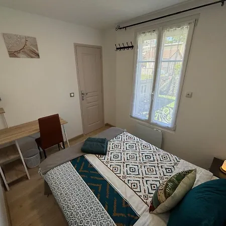 Vr House 14 Bedrooms 3 Min Metro 23 Beds Parc Expo