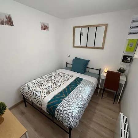 Vr House 14 Bedrooms 3 Min Metro 23 Beds Parc Expo