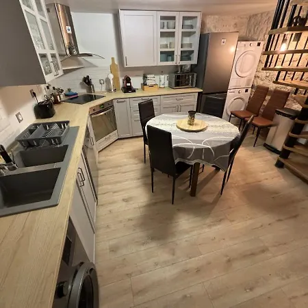 Villa Vr House 14 Bedrooms 3 Min Metro 23 Beds Parc Expo